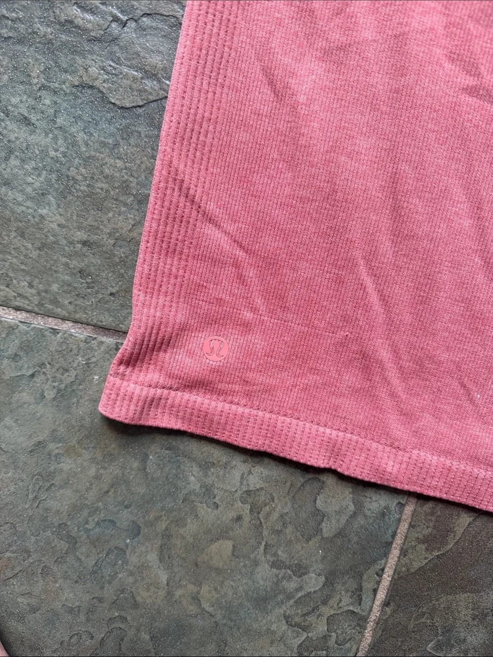 Rate Lululemon 0 Dusty Rose Lightweight Turtleneck Long Sleeve Top
